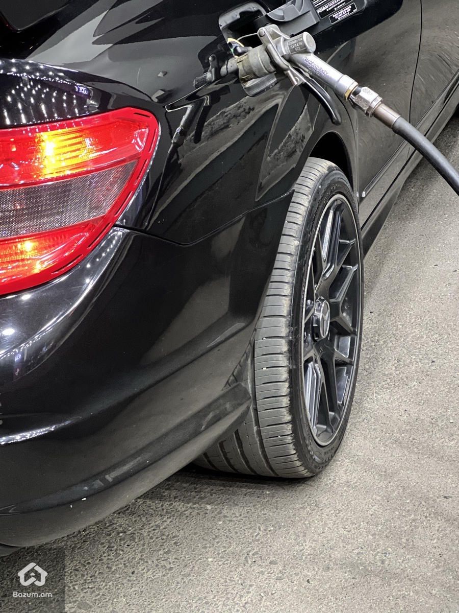 Mercedes-Benz C 300 2008 - image 12