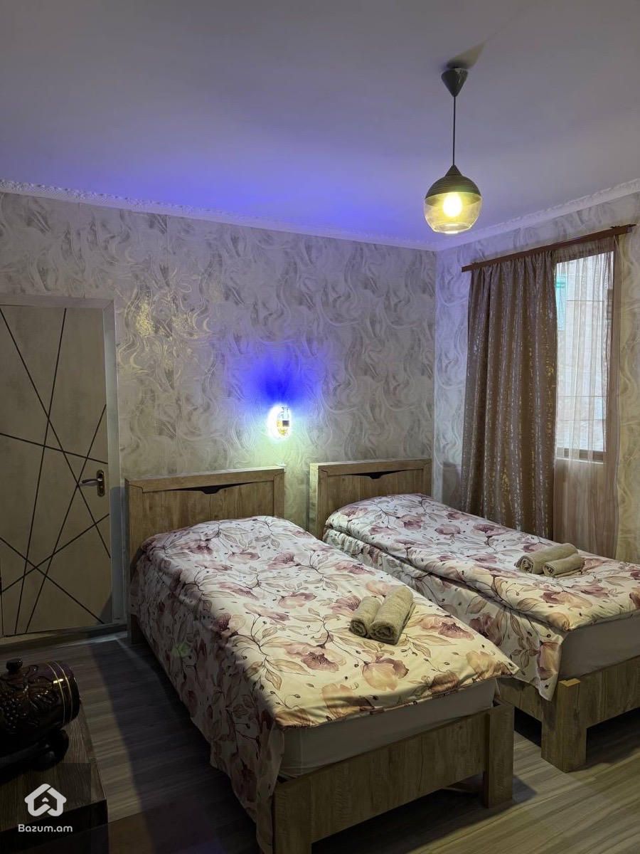 Smail juest House Lori  - image 21