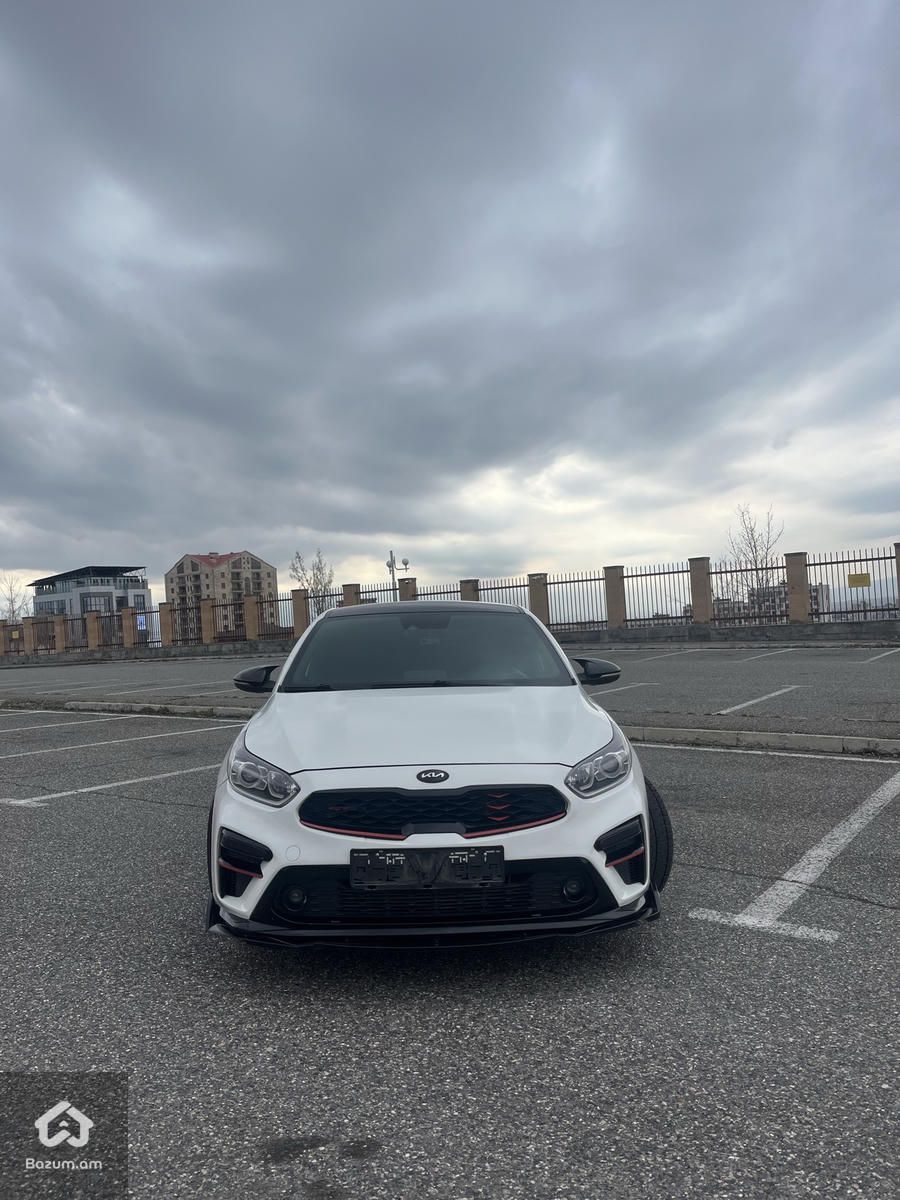 Kia Forte GT LINE - image 2