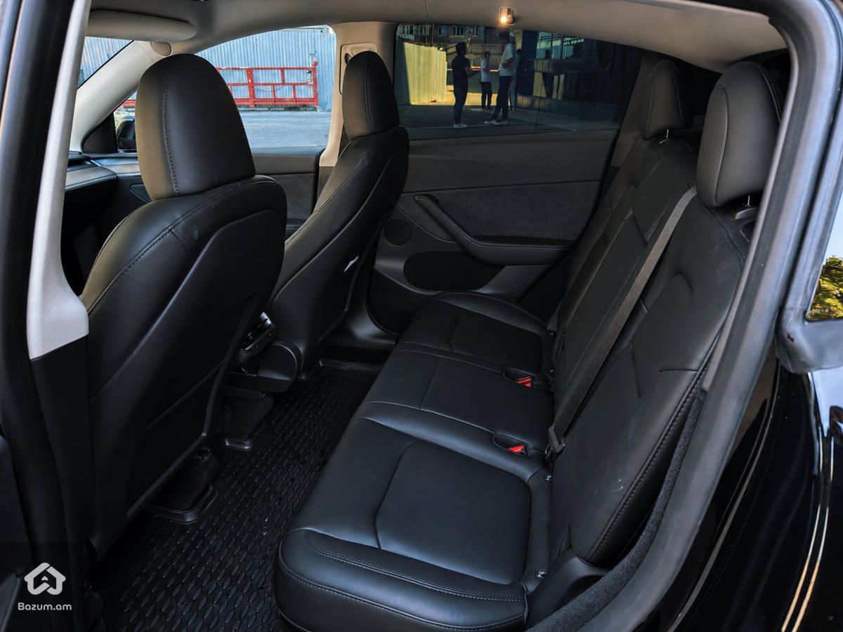 Tesla Model Y 2024 - image 11