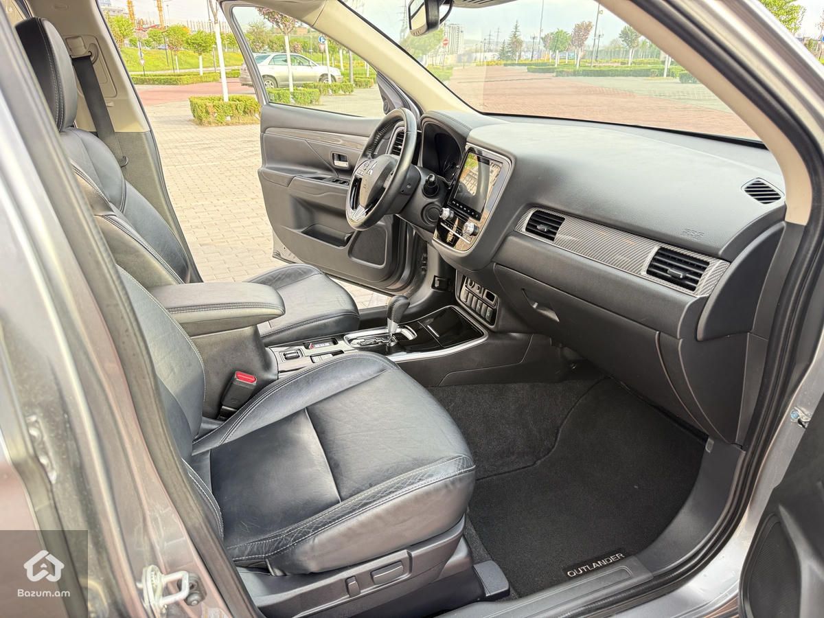 Mitsubishi Outlander Gaz  - image 16