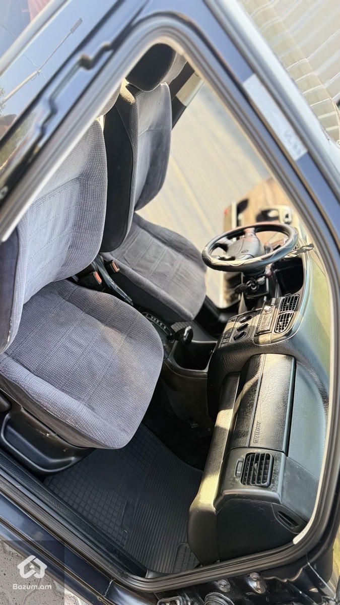 Volkswagen Vento 1994 - image 13