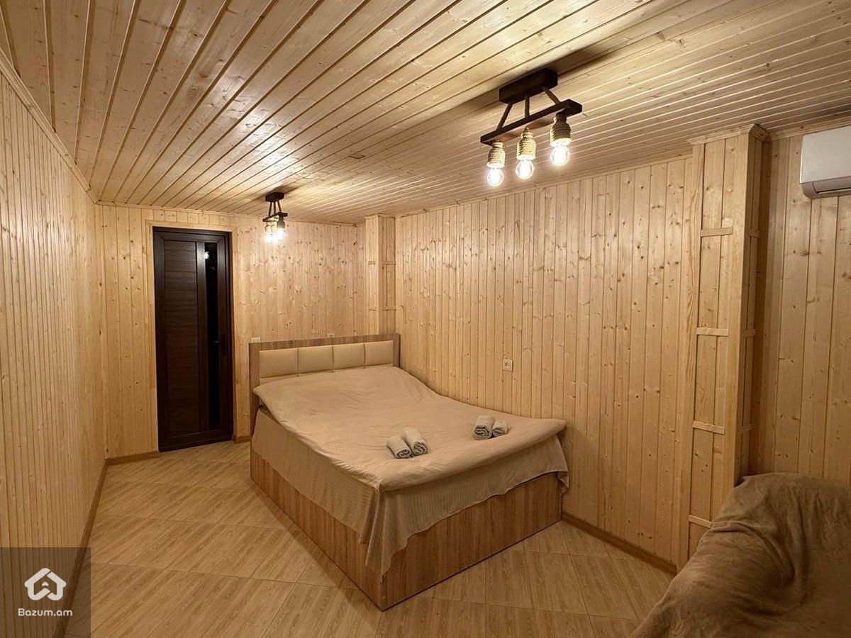 Smail juest House Lori  - image 13