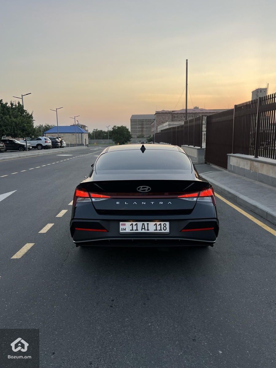 HYUNDAI ELANTRA 2025 - image 4