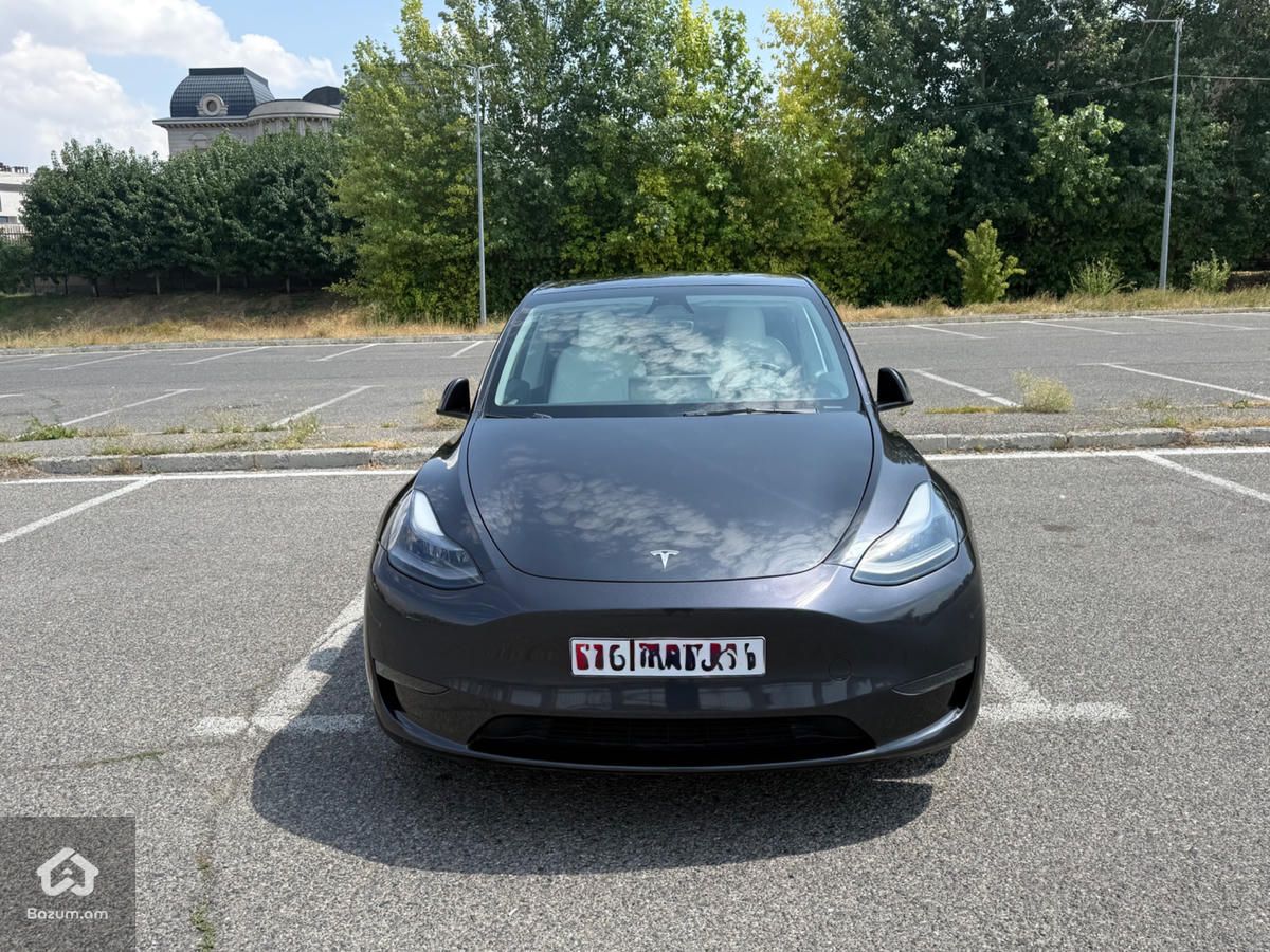 Tesla Model Y 2024 - image 1