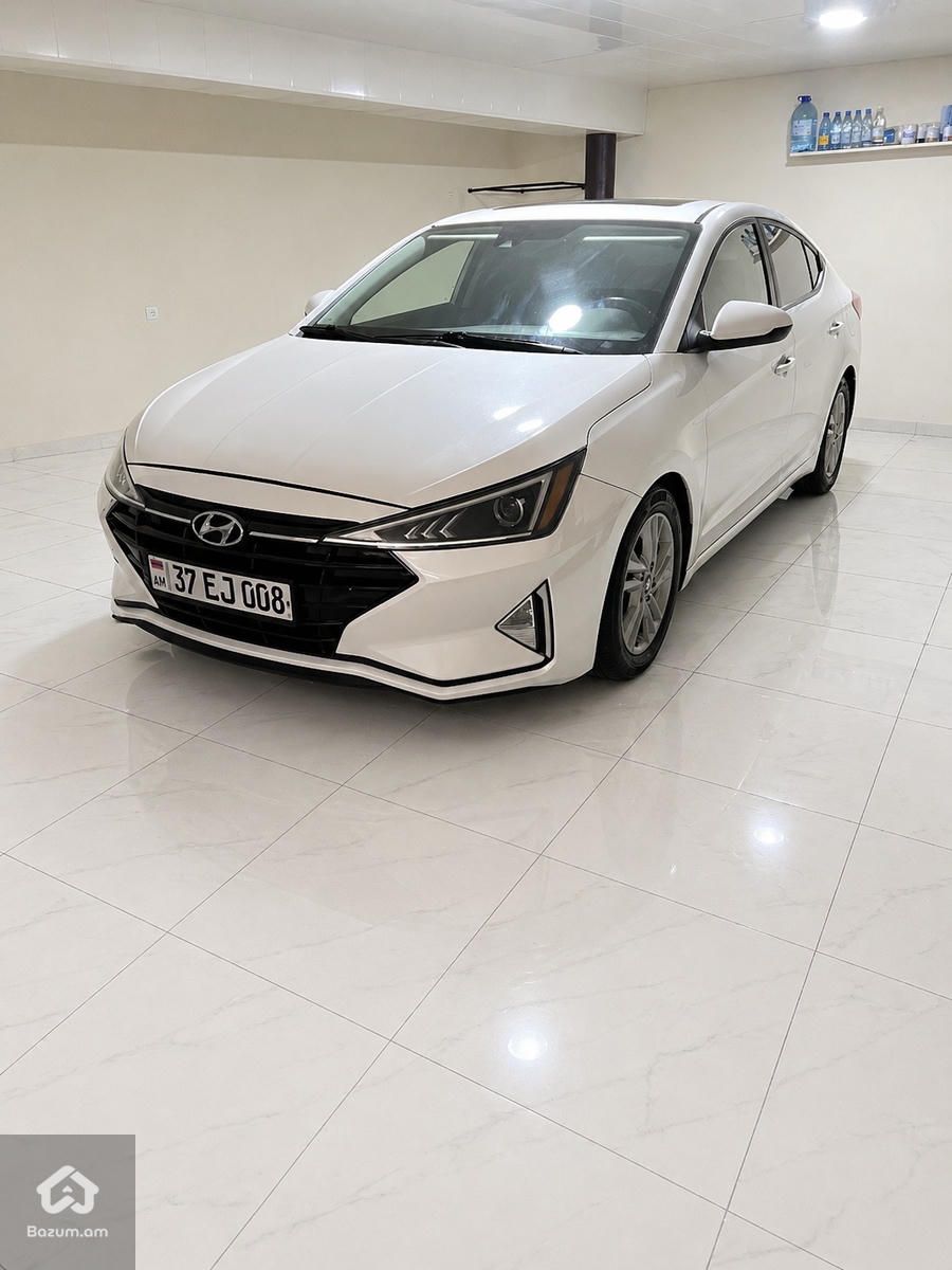Hyundai Elantra Value Edition - image 3