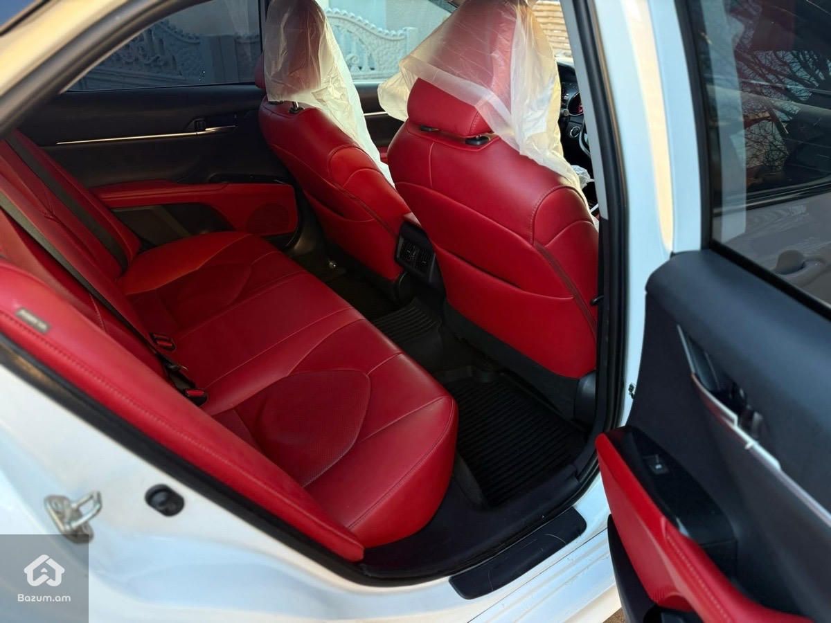 Toyota Camry 2019 - image 4