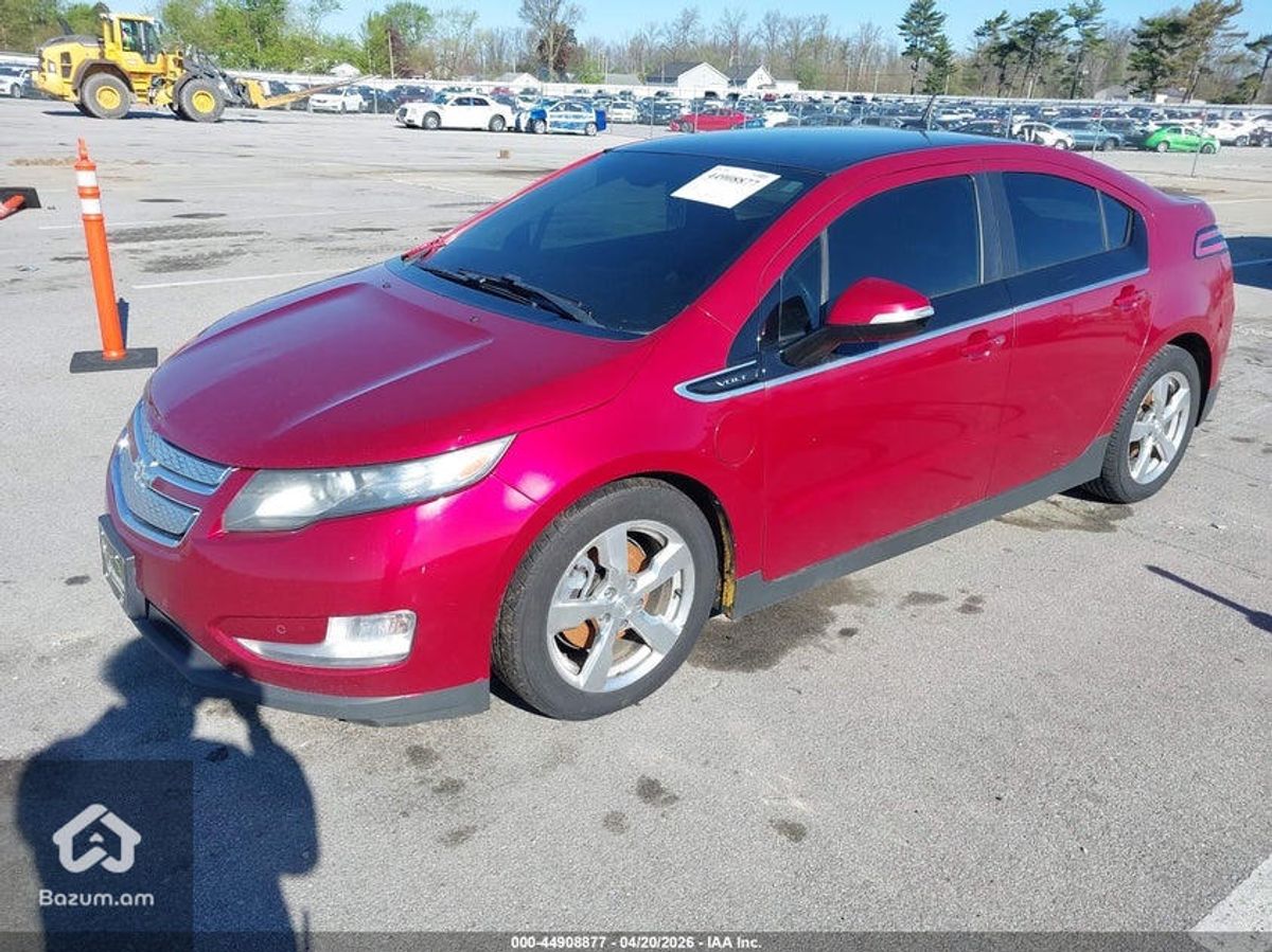 Chevrolet Volt 1 - image 2