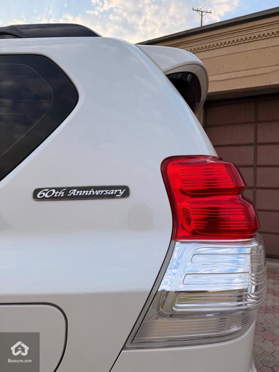 Toyota Land Cruiser Prado 2011 - image 15
