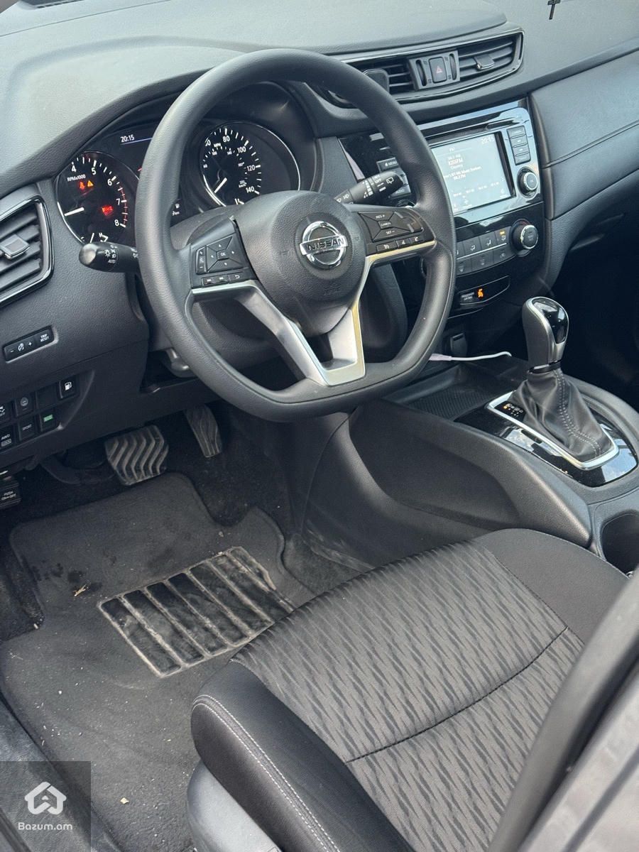 Nissan Rogue - image 6
