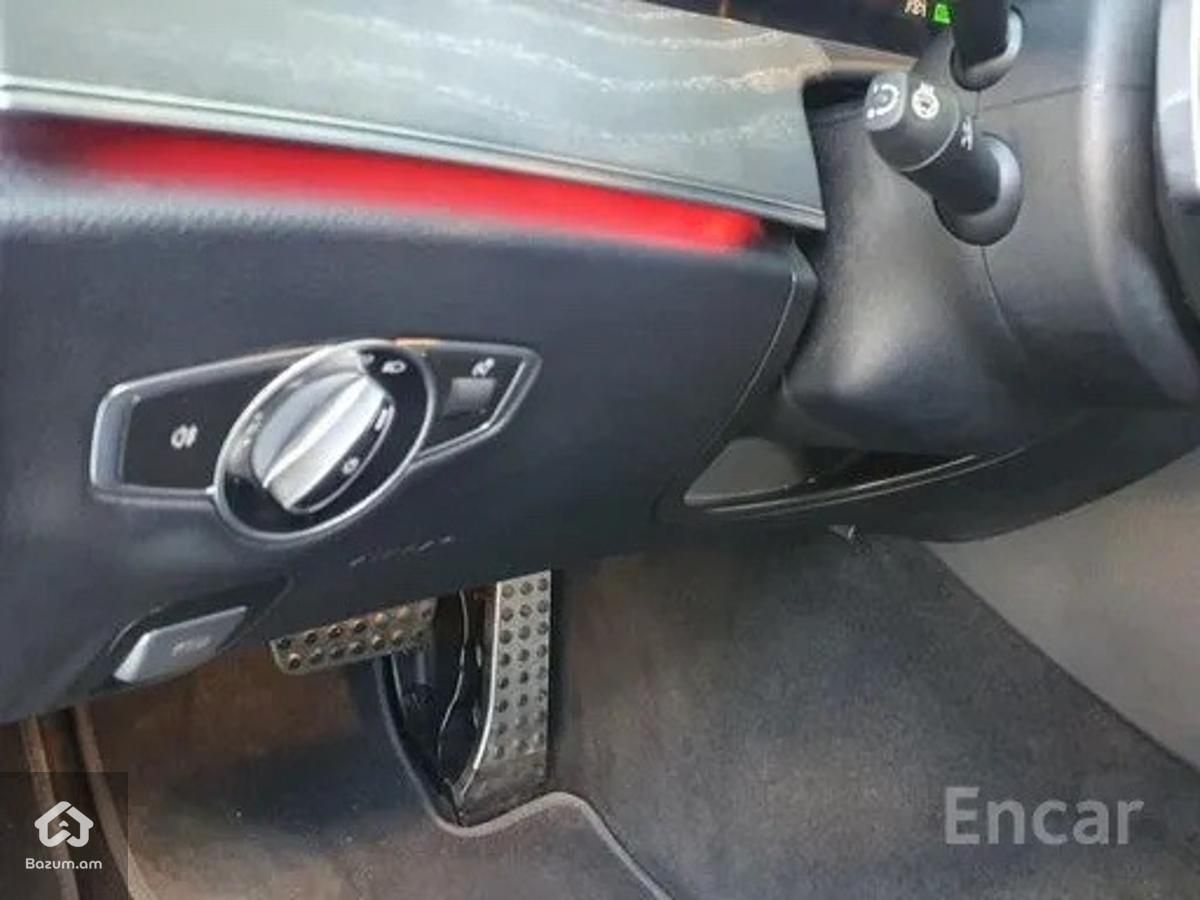 Mercedes Benz E350 AMG Line W213 - image 8
