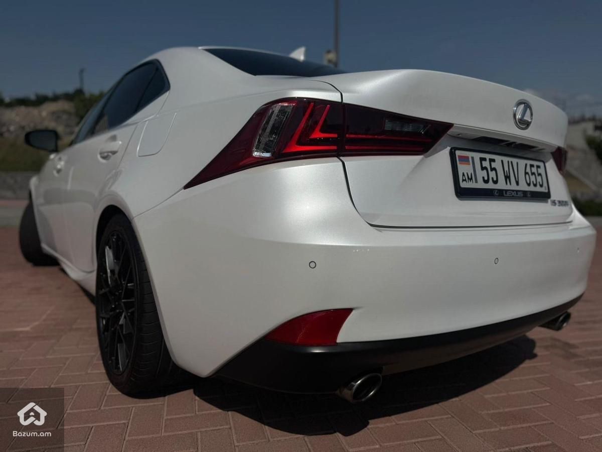 Lexus is 200t - image 5