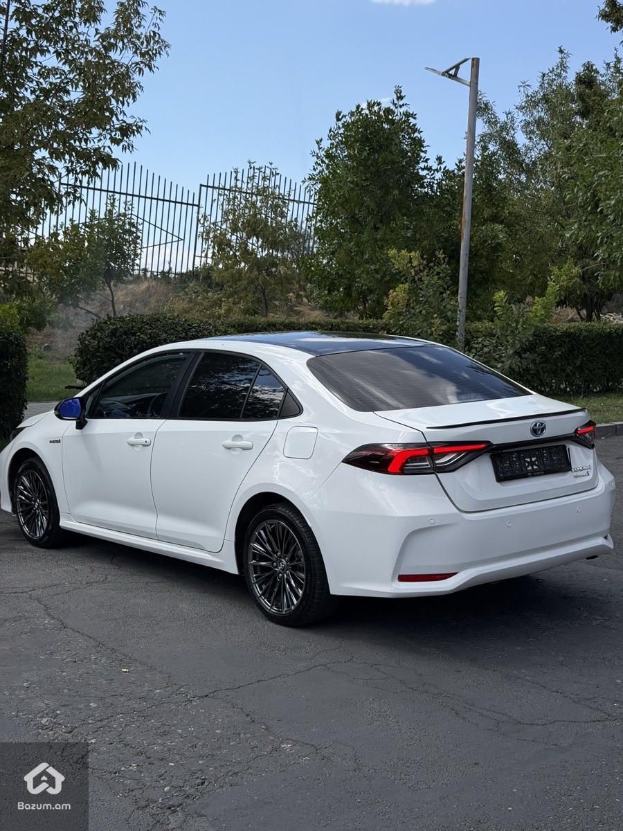 Toyota Corolla 2022 - image 4