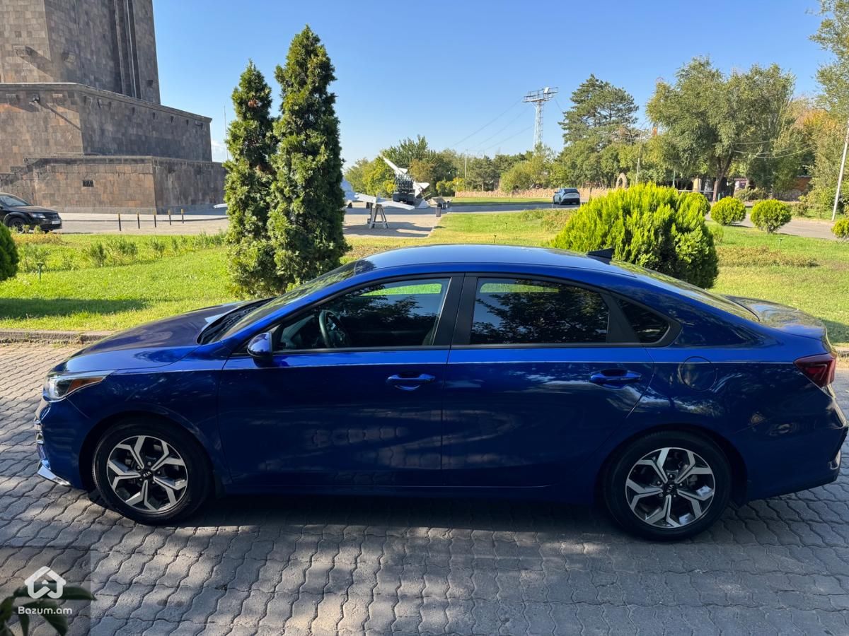 Kia Forte - image 4