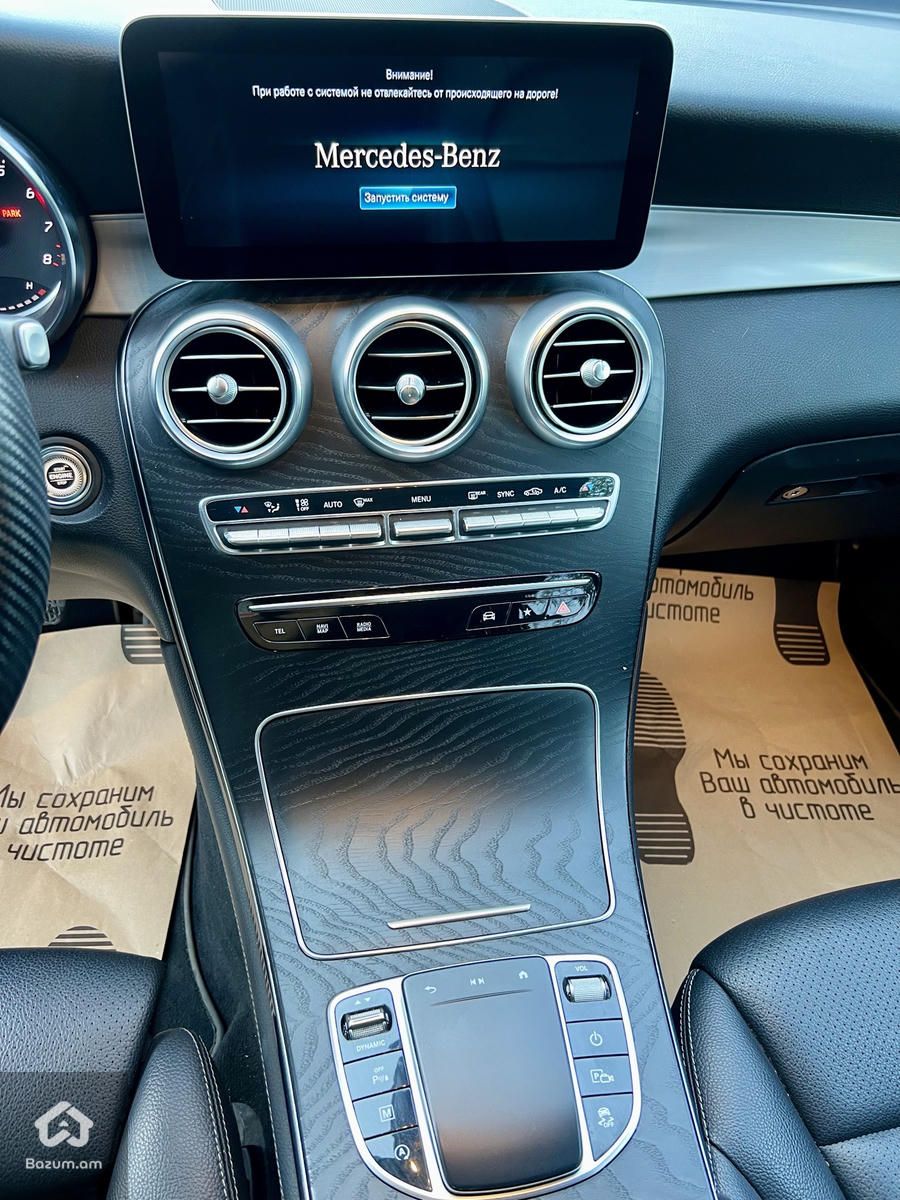 Mercedes Benz GLC 300 - image 10