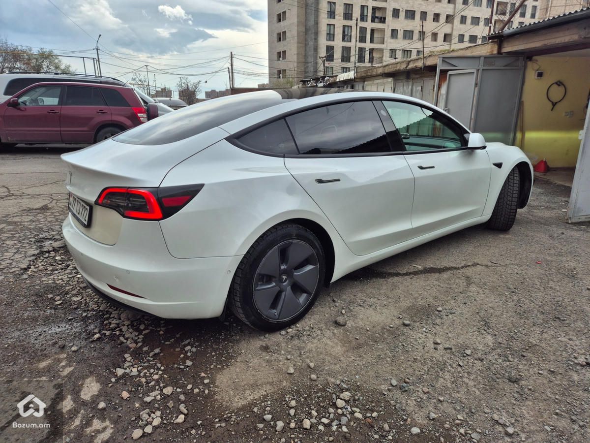 Tesla Model 3 2021 - image 4