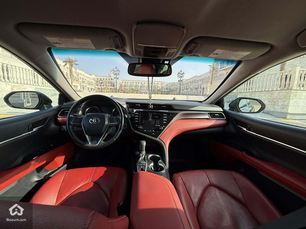 Toyota camry XSE - image 1