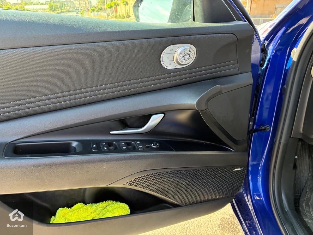 Hyundai Elantra 2021 - image 8