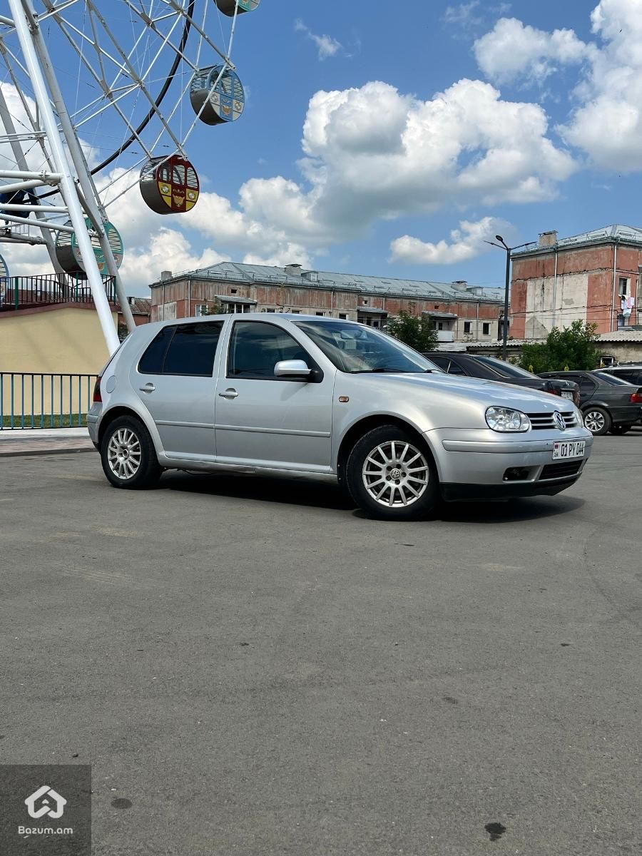 Volkswagen Golf 1.6 SR - image 1