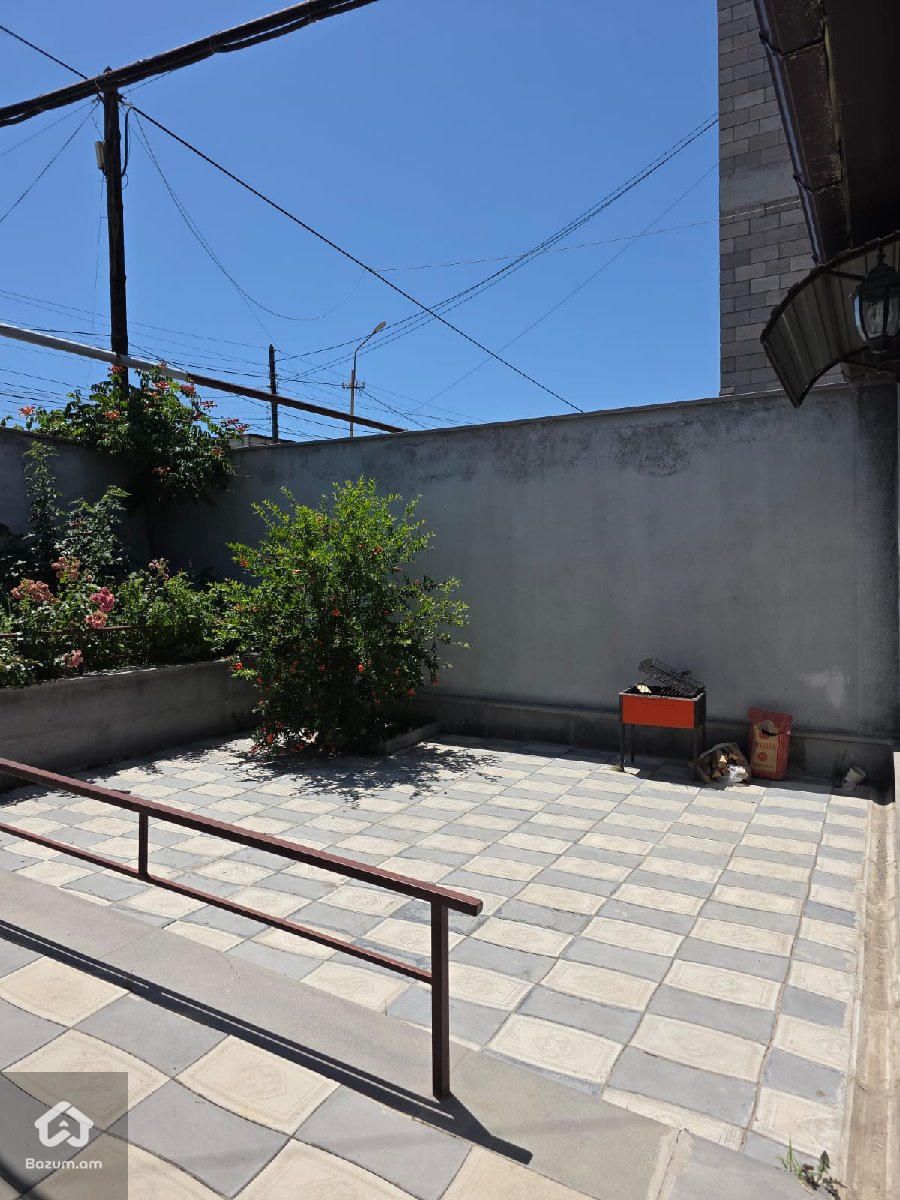 սեփական տուն էրեբունիյում - image 3