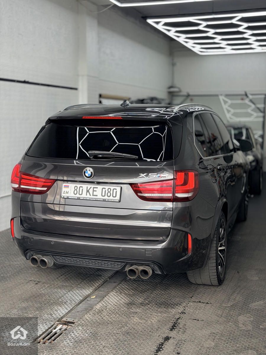 BMW X5 - image 4