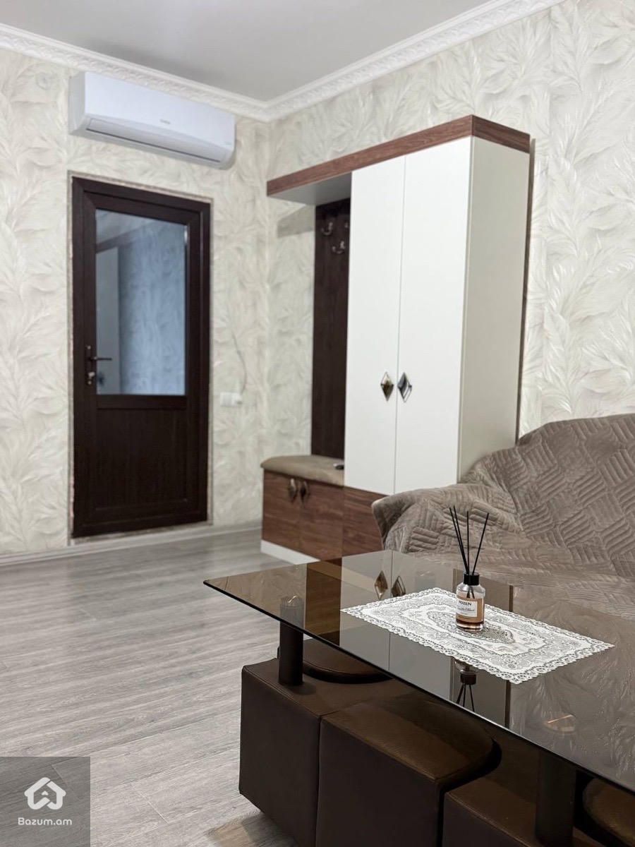 Smail juest House Lori  - image 19