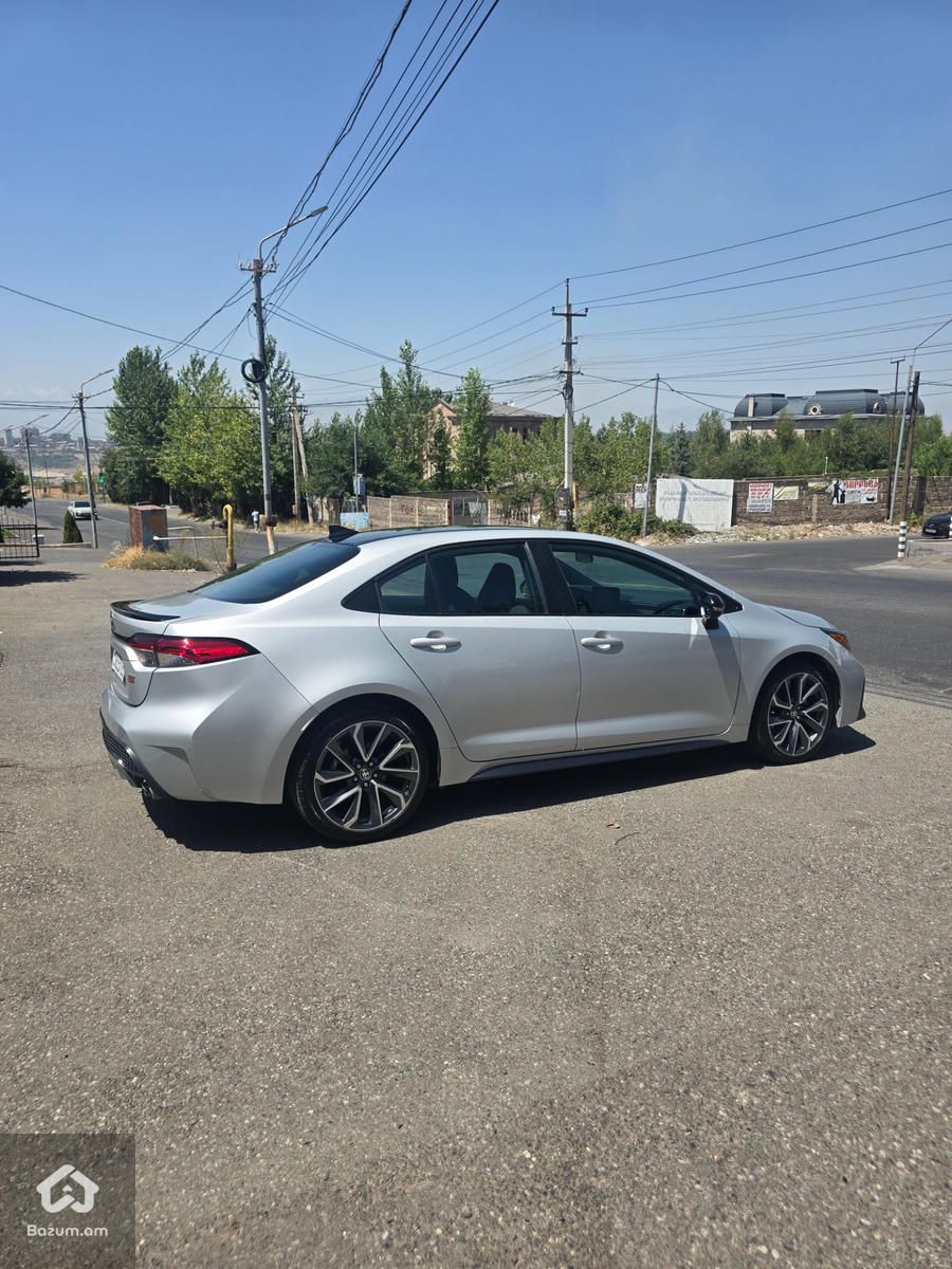 Toyota Corolla 2022 SE - image 3