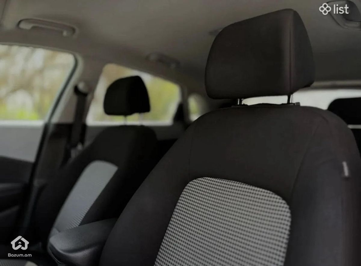 Hyundai Kona - image 7