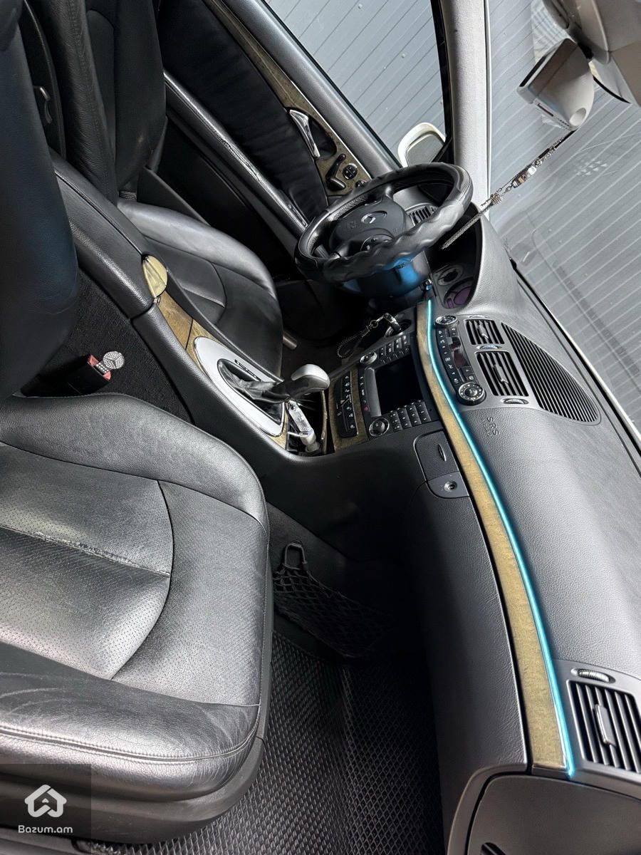 Mercedes-Benz 320 2002 - image 26