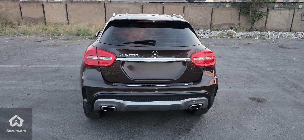 Mercedes-Benz GLA 200 2015 - image 4