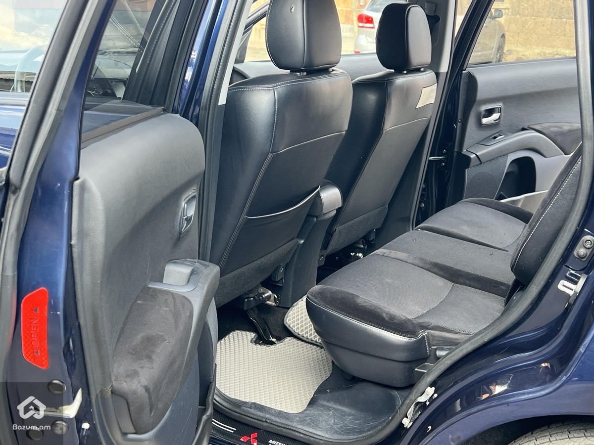 Mitsubishi Outlander 2011 - image 10