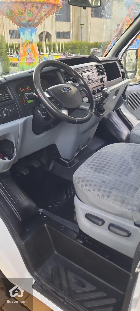 Ford transit - image 5