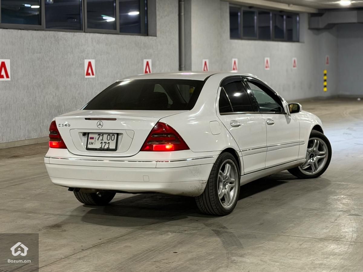 Mercedes Benz C240 - image 6