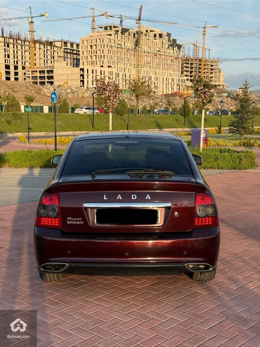 Lada Priora Coupe  - image 7