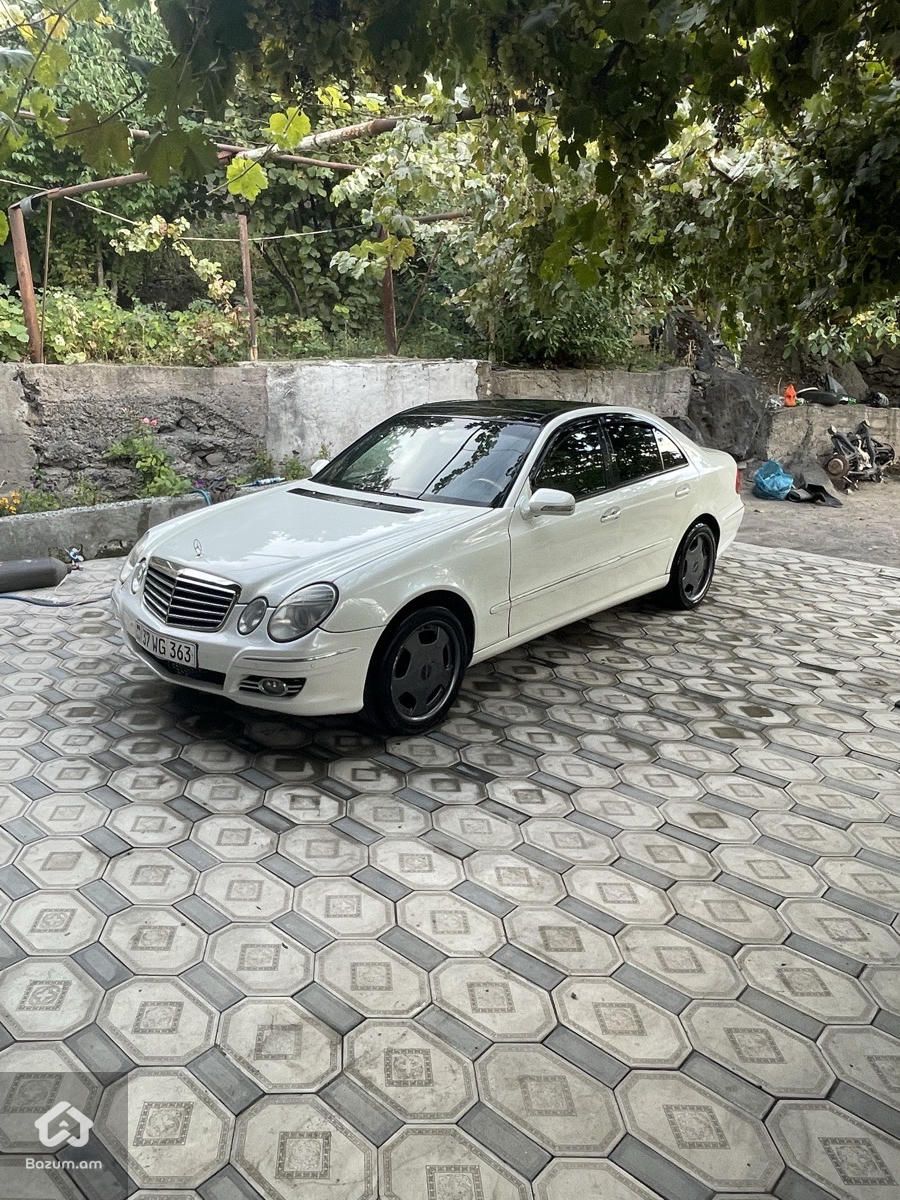 Mercedes-Benz E 320 2002 - image 17