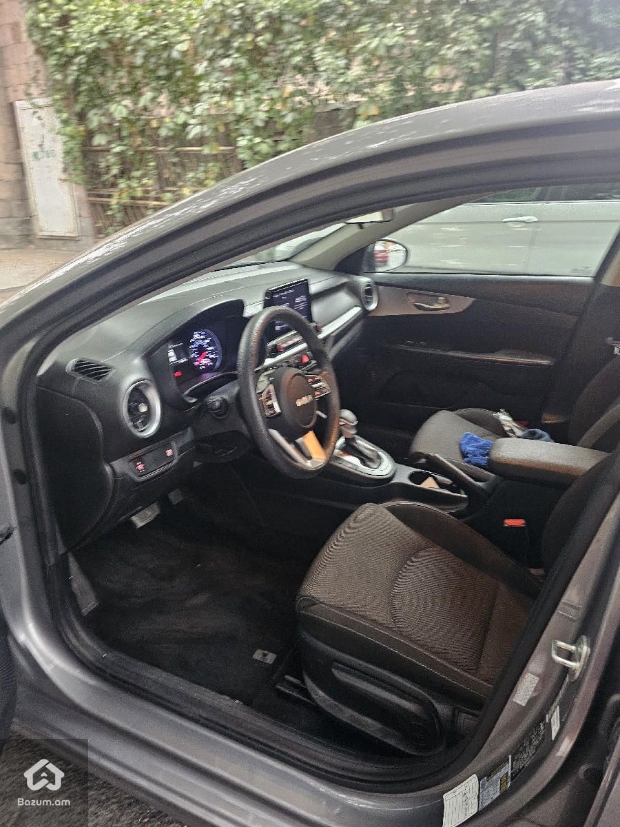 Kia Forte 2024 - image 9