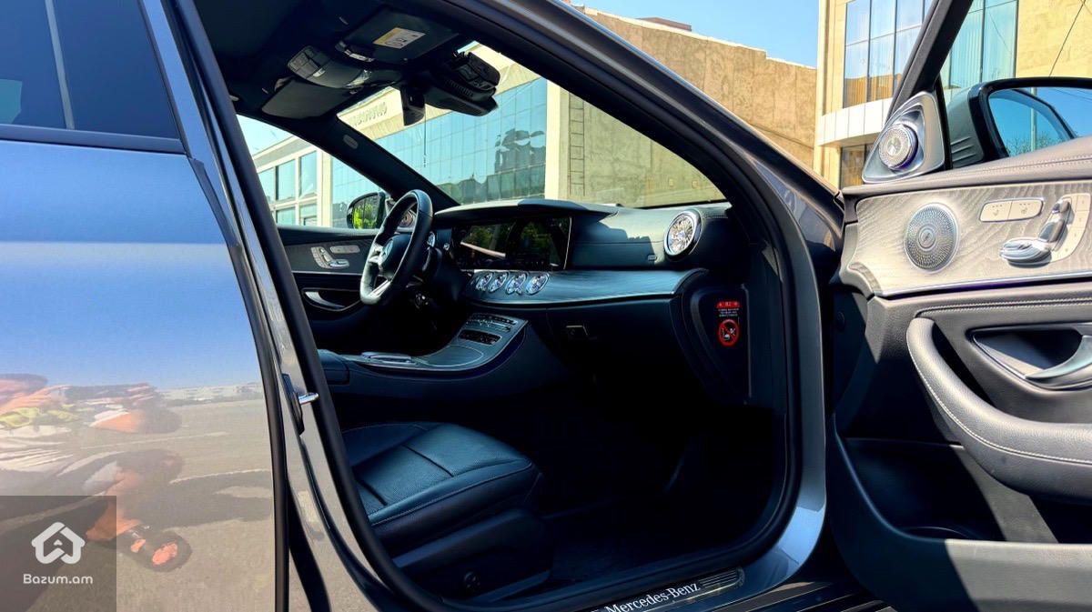 Mercedes Benz E350 AMG Line W213 - image 28