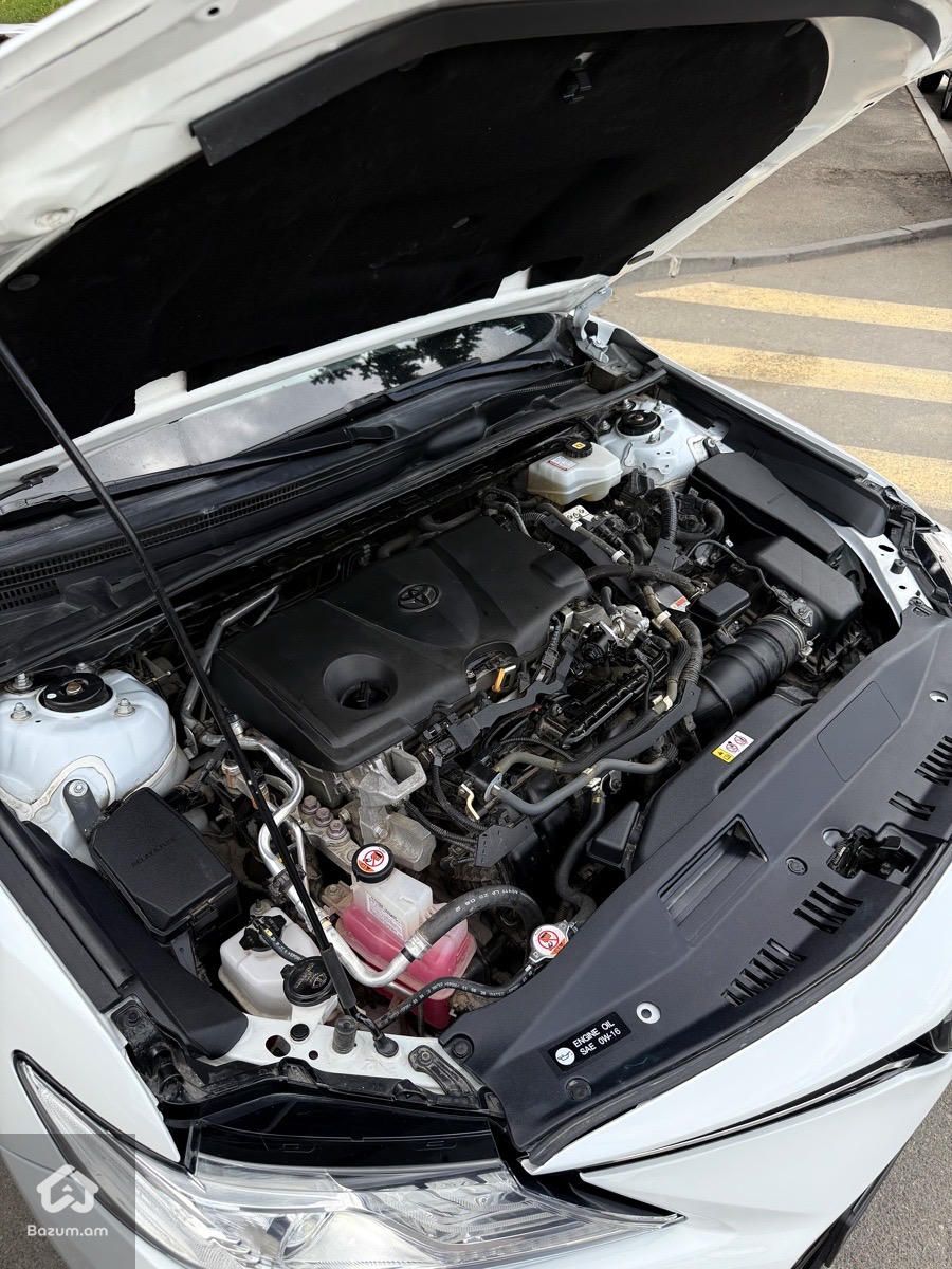 Toyota Camry 2021 HYBRID - image 17