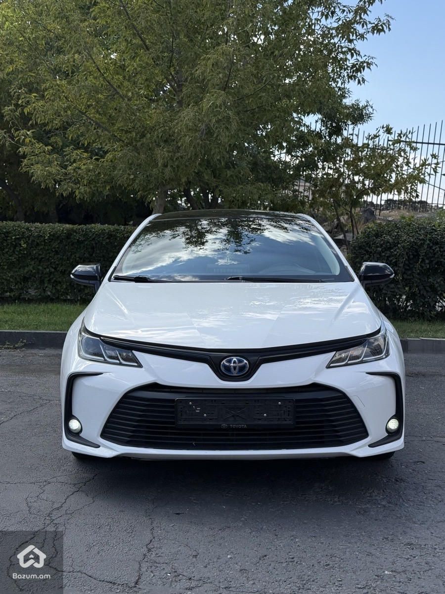 Toyota Corolla 2022 - image 2