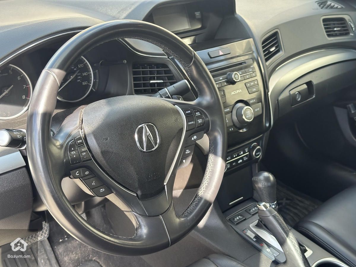 Acura ILX - image 8