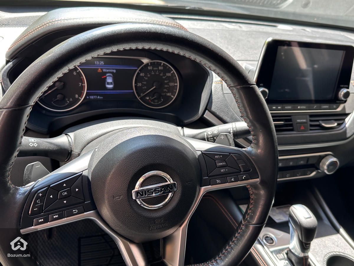 Nissan Altima 2022 SR - image 11