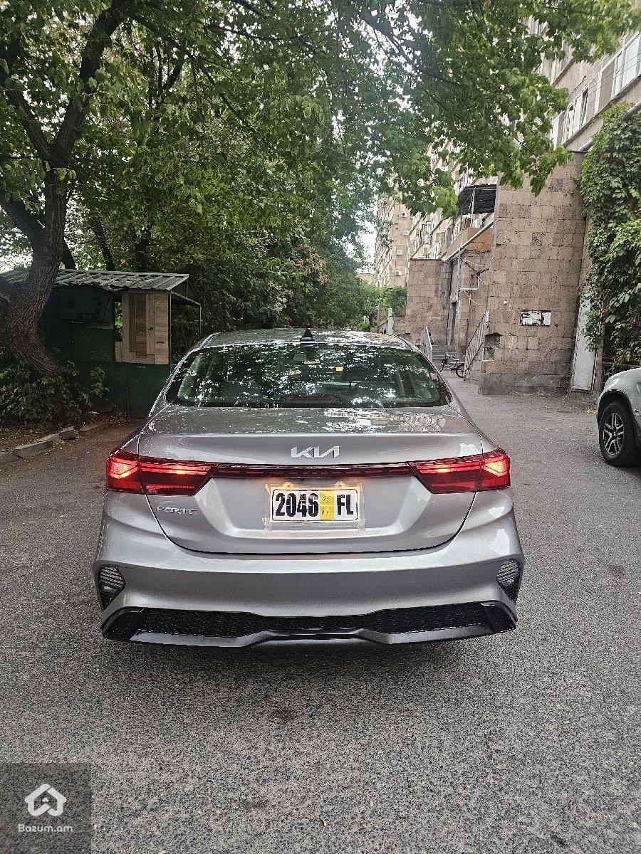Kia Forte 2024 - image 4