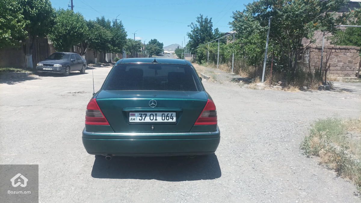 Mersedes Benz - image 2
