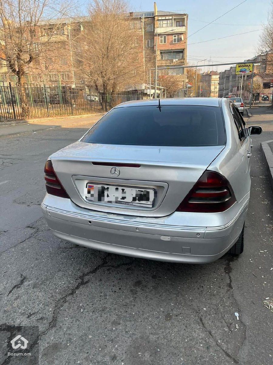 Mercedes benz W203 պահեստամասեր - image 1