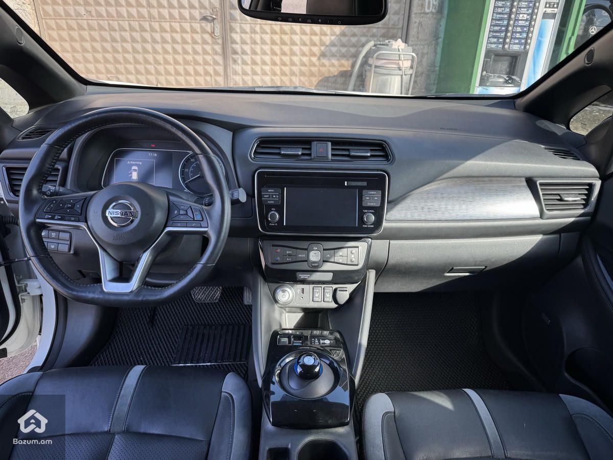 Nissan Leaf - image 9