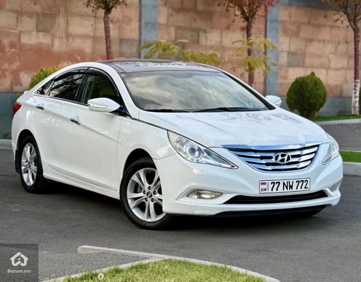 Hyundai Sonata 2010 - image 1