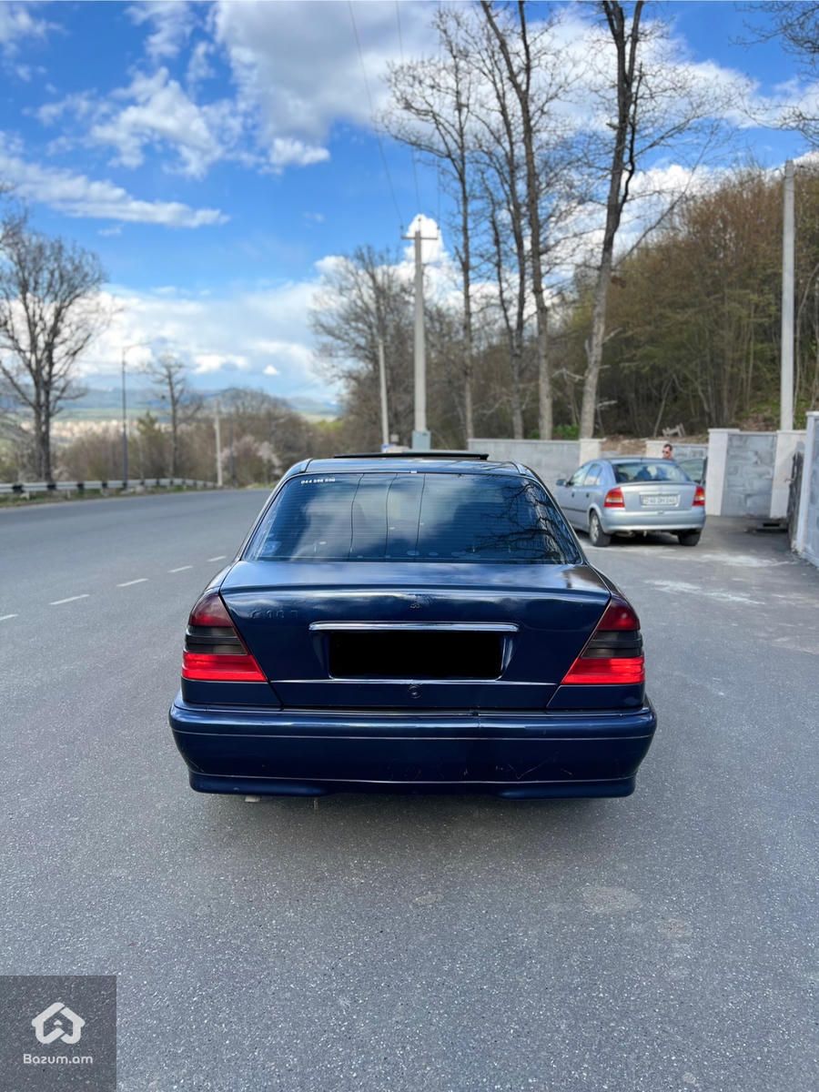 Mersedes benz - image 10