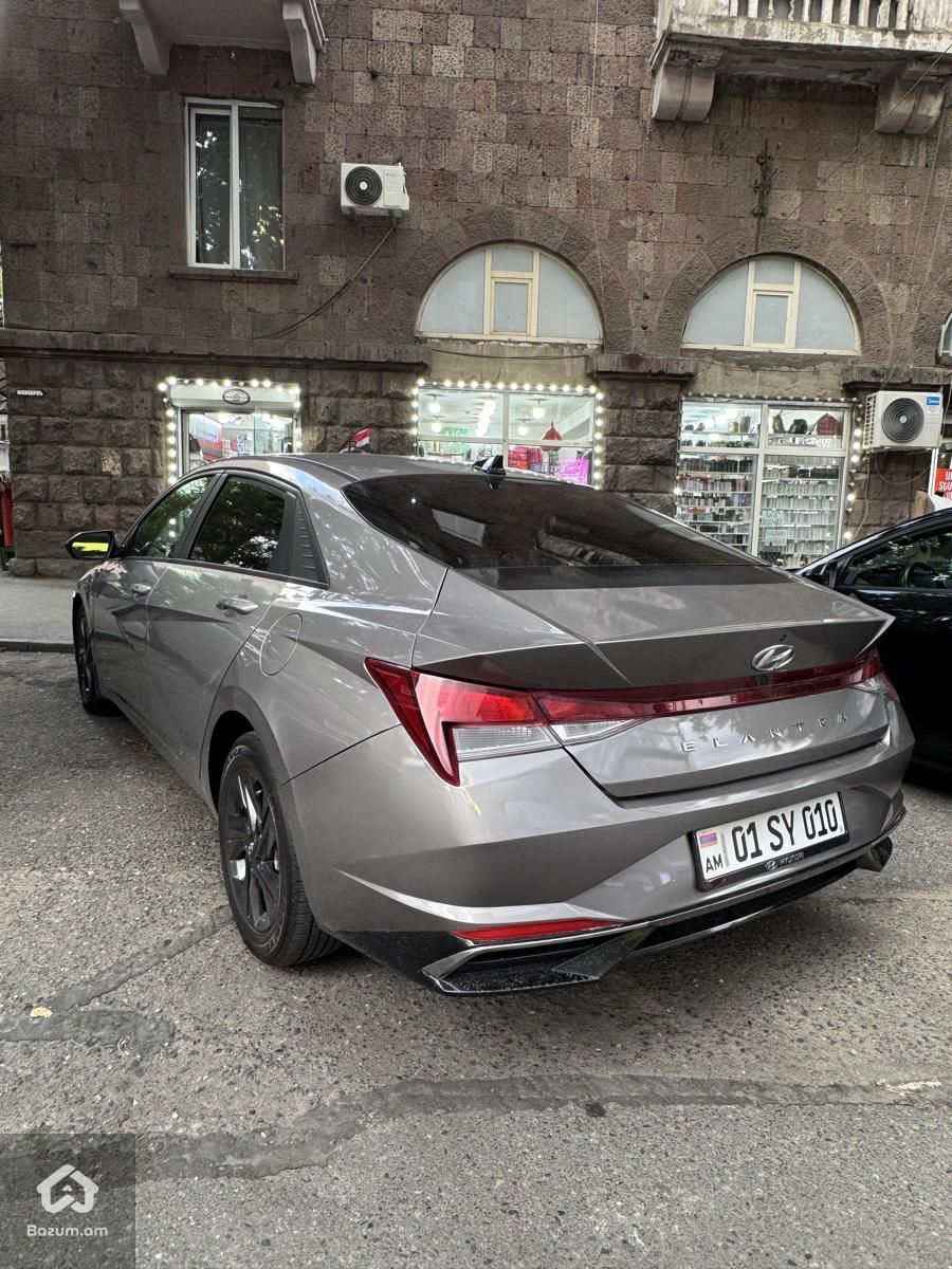 Hyundai Elantra 2021 - image 5