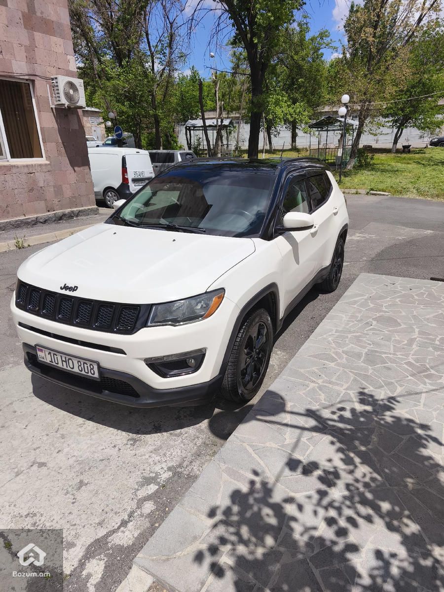 Jeep compass Altitude - image 1