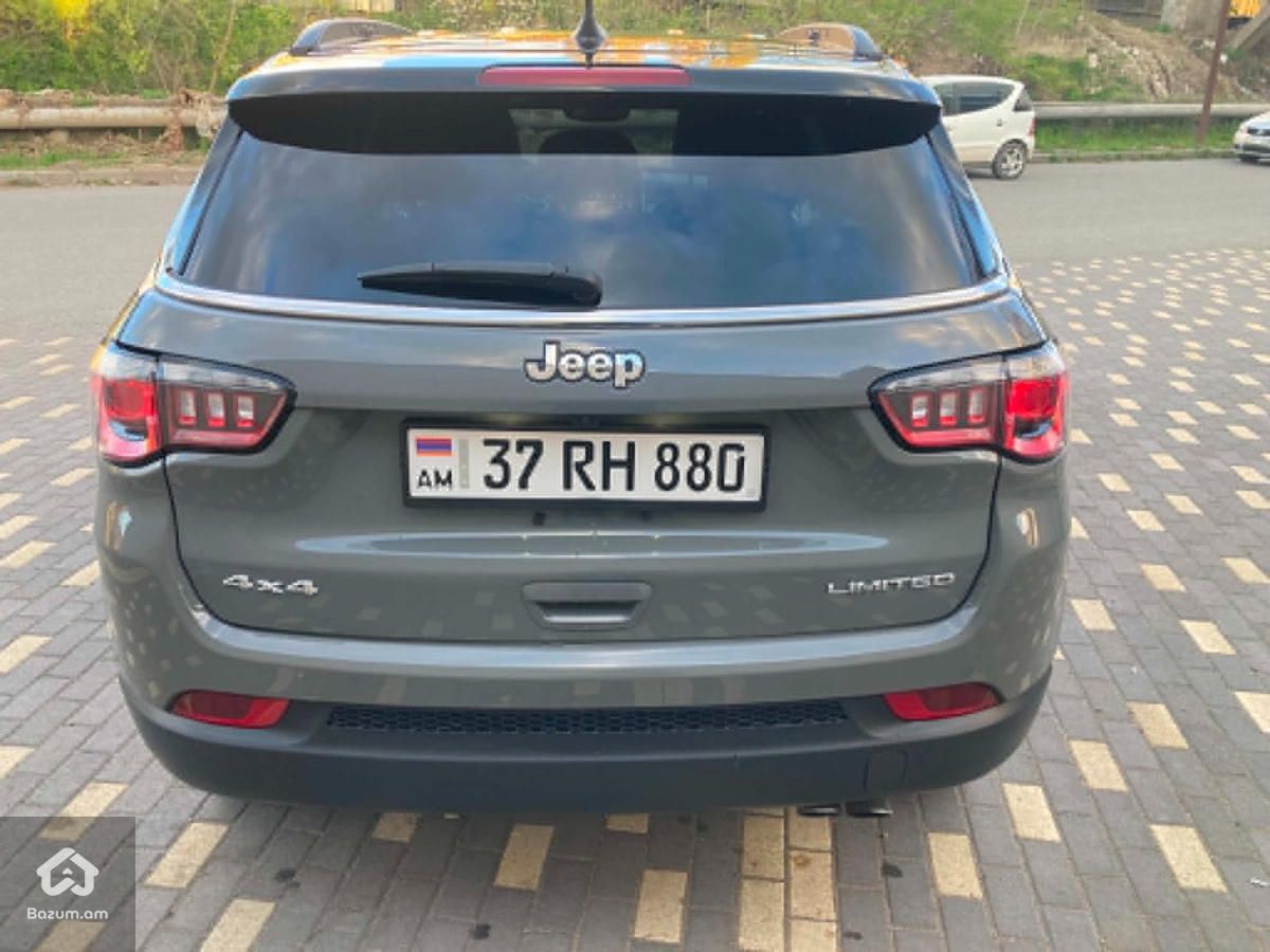 2022 Jeep Compass, Limited 4X4 - image 4
